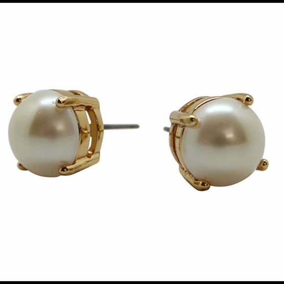 kate spade Jewelry - NWT Kate Spade Pearl Gumdrop Studs